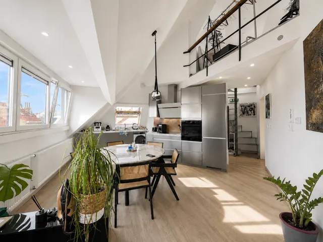 Appartement te koop in Etterbeek – 1/10