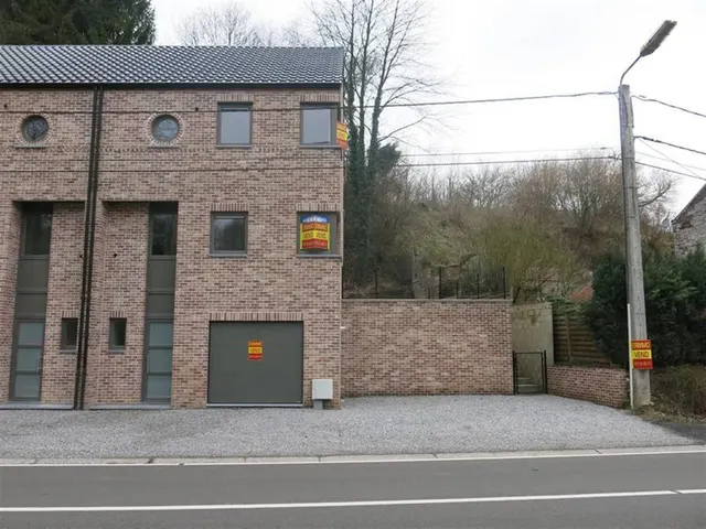 House for sale in Bouffioulx