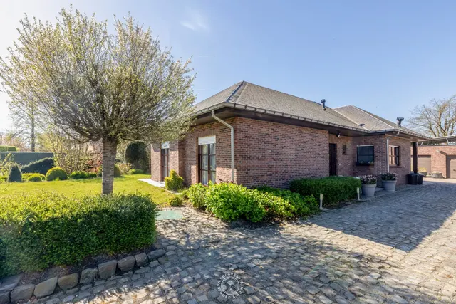 Bungalow à vendre à Sint-Niklaas – 1/10