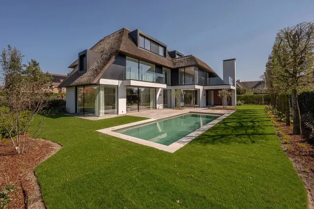 Huis for sale in Knokke – 1/10