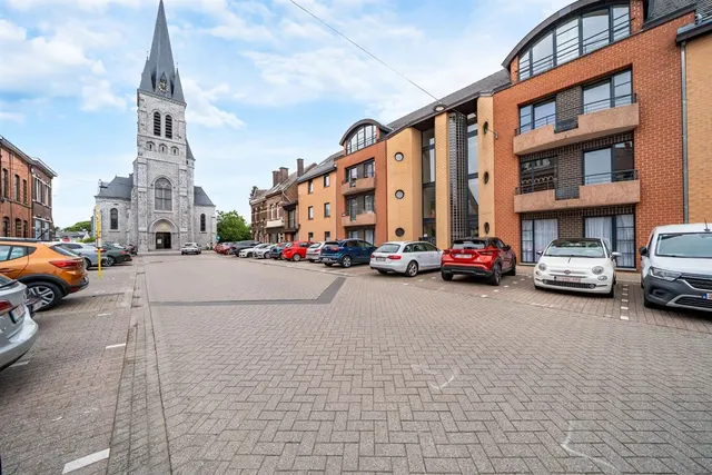 Appartement te koop in Manage – 1/10