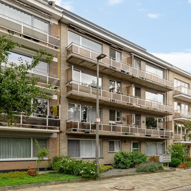 Appartement te koop in Merksem – 1/10