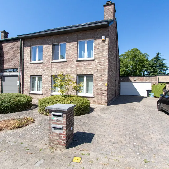 Appartement te huur in Wijnegem – 1/10