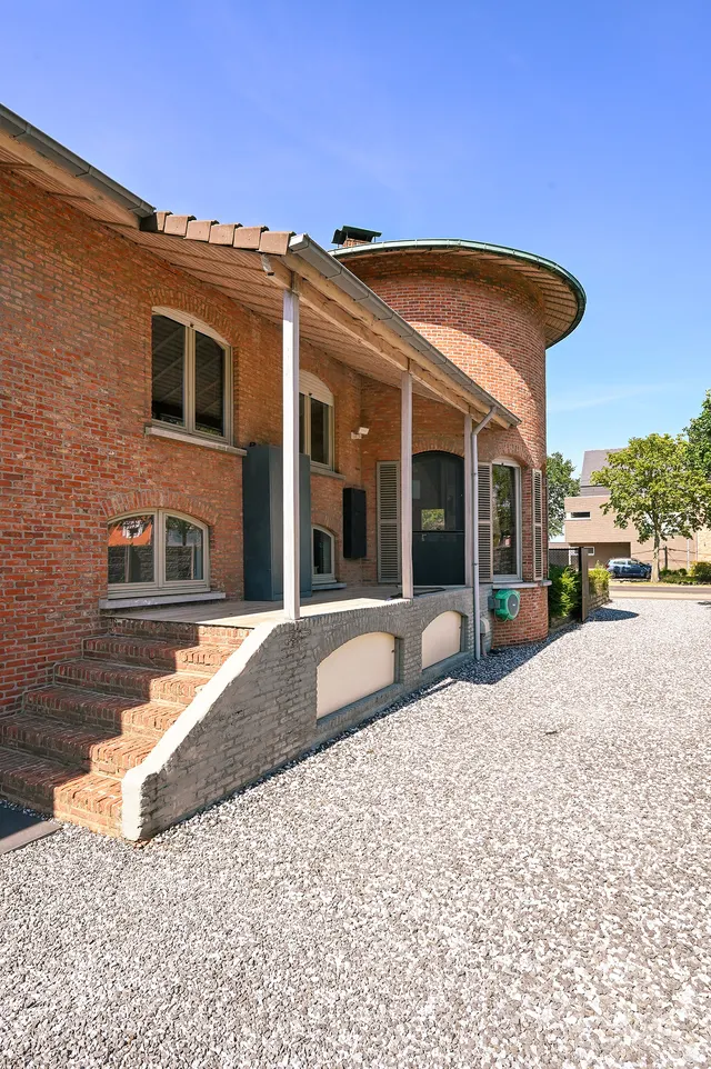 Villa te koop in Hoevenen – 1/10
