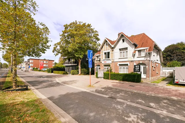 Huis te koop in Mortsel – 1/10