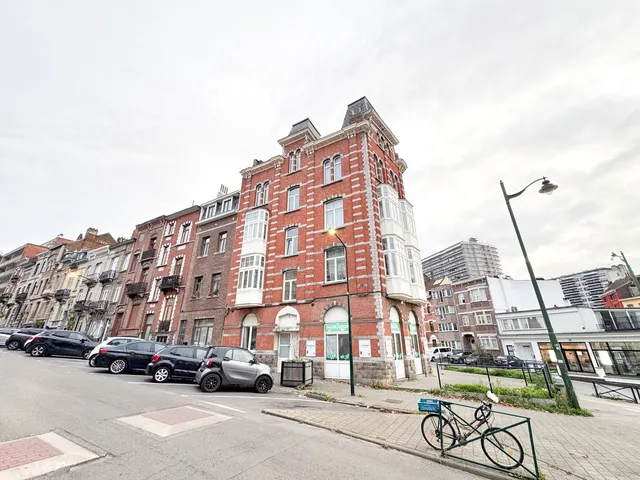 Appartement te koop in Forest – 1/10