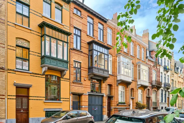 Huis te koop in Etterbeek – 1/10