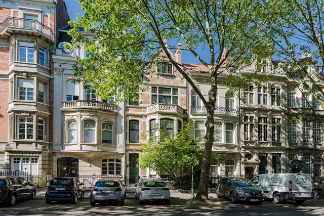 Maison à vendre à Ixelles – 1/10