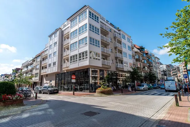 Appartement te koop in Knokke – 1/10