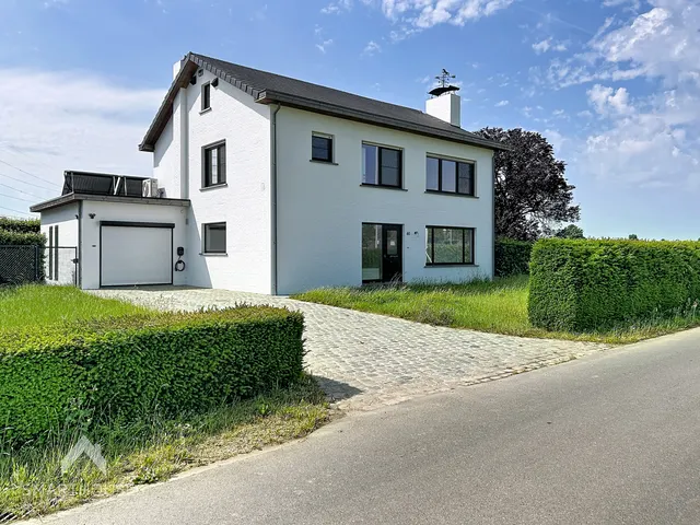 Huis à vendre à Ranst – 1/10