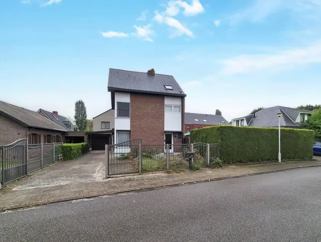 Huis te koop in Aartselaar – 1/10