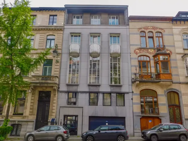 Huis te koop in Ixelles – 1/10