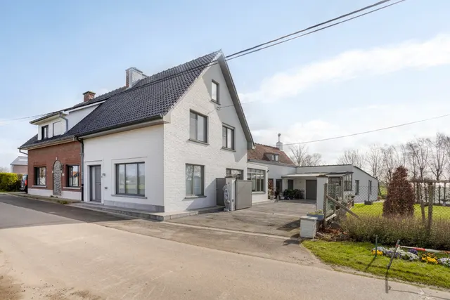 Woning te koop in Oostnieuwkerke – 1/10