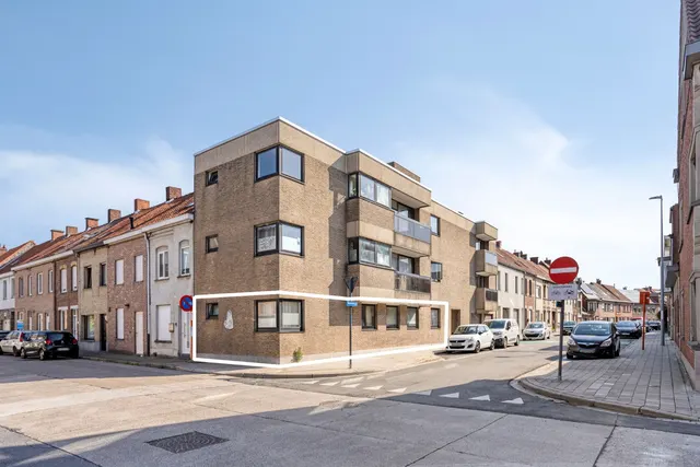 Appartement te koop in Roeselare – 1/10