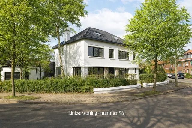 Huis te koop in Mortsel – 1/10
