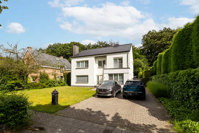 Huis à vendre à Brasschaat – 1/10