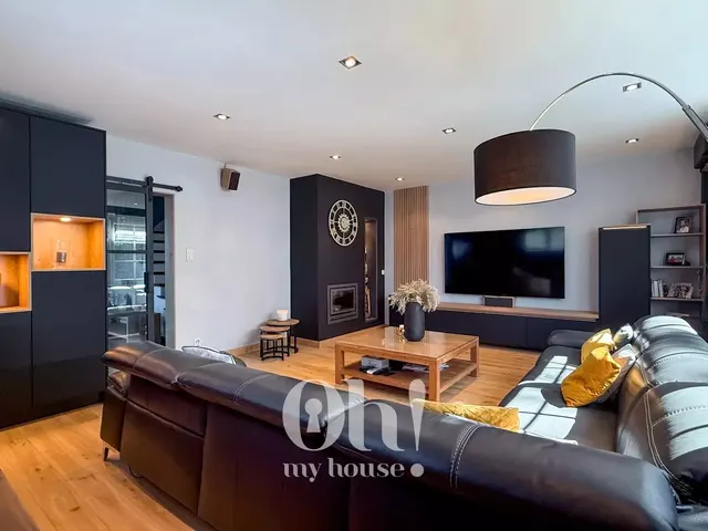 Huis te koop in La Bruyère – 1/10