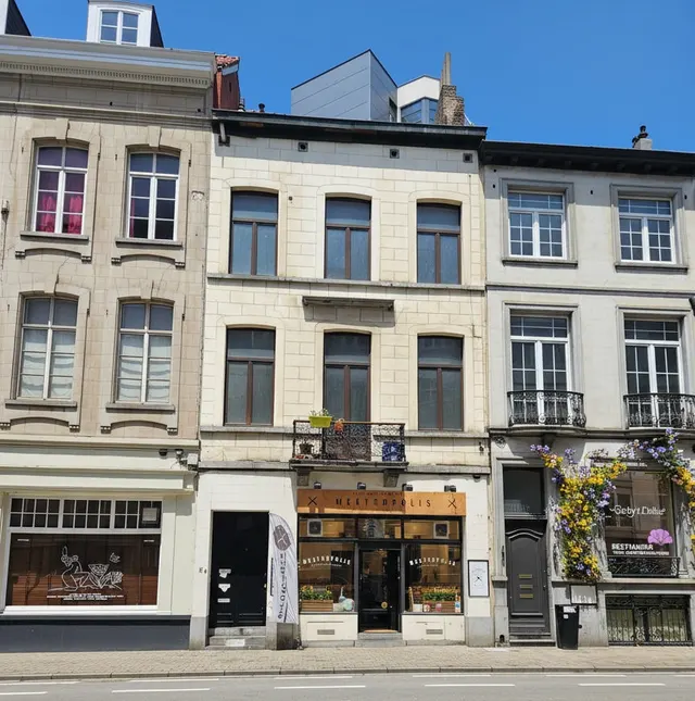 Appartement te koop in Etterbeek – 1/10