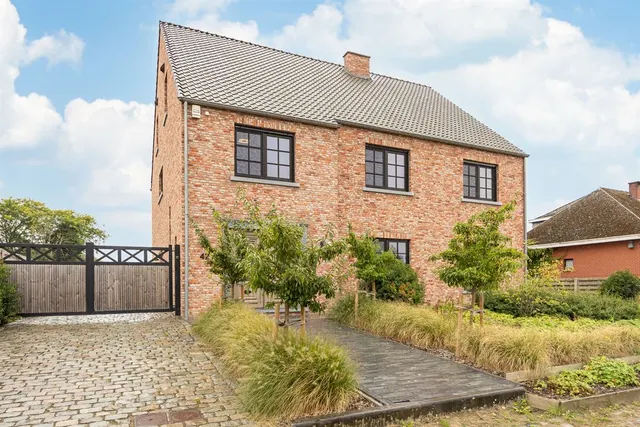 Villa à vendre à Booischot – 1/10
