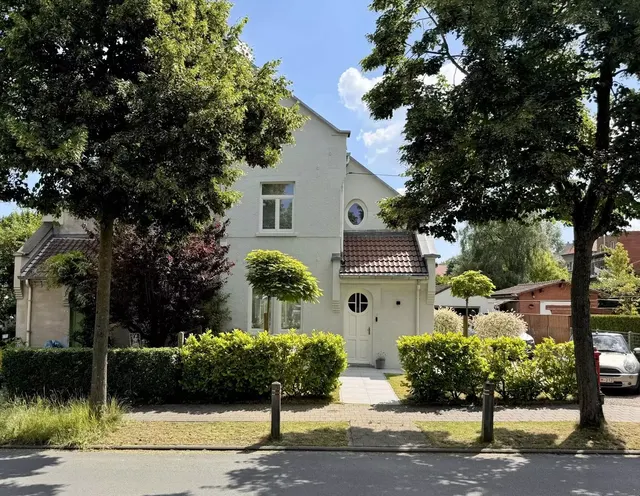 House for sale in Uccle – 1/10