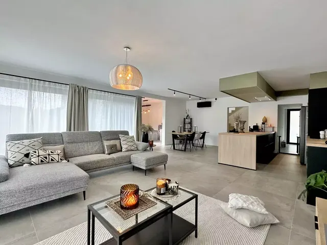 Maison à vendre à Dave – 1/10