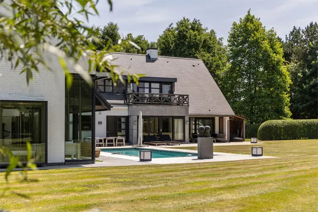Villa for sale in Halle – 1/10