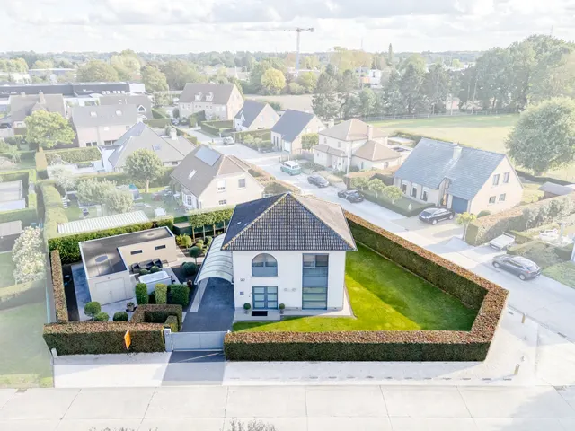 Huis te koop in Lochristi – 1/10