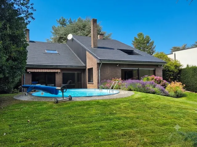 Villa à louer à Uccle – 1/10