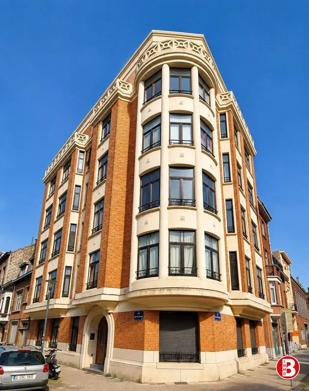 Appartement te koop in Ixelles – 1/6