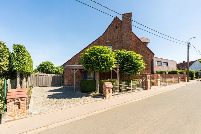 House for sale in Zottegem – 1/10