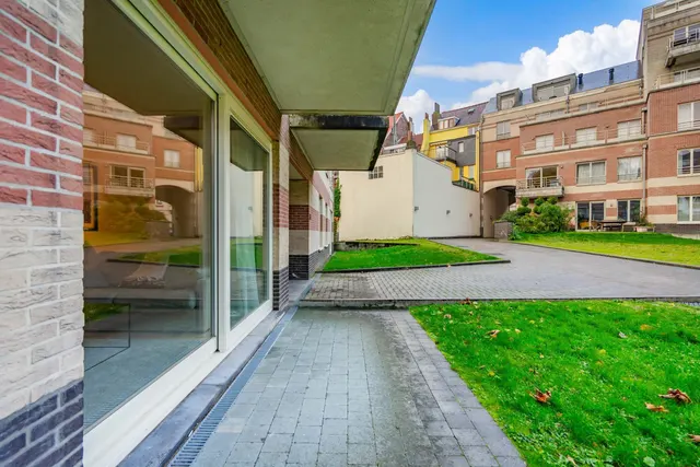 Appartement te koop in Etterbeek – 1/10
