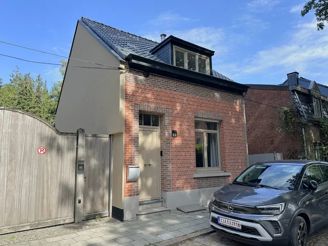 Huis te koop in Brasschaat – 1/10