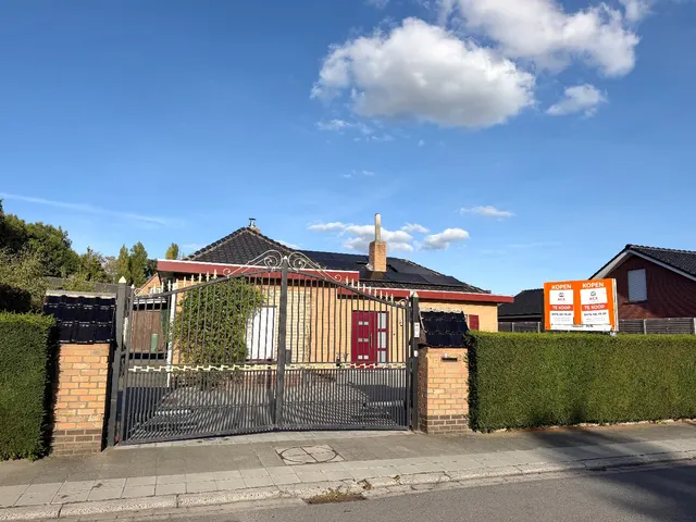 Huis te koop in Wevelgem – 1/10
