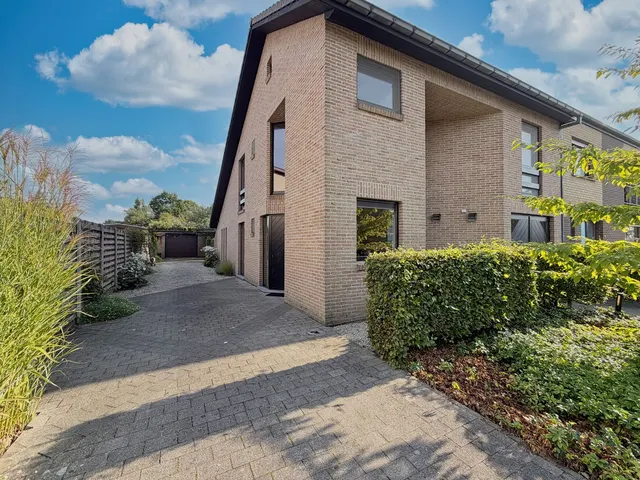 Huis te koop in Torhout – 1/10