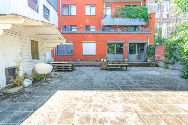 Rez-De-Chaussée te koop in Molenbeek-Saint-Jean – 1/5