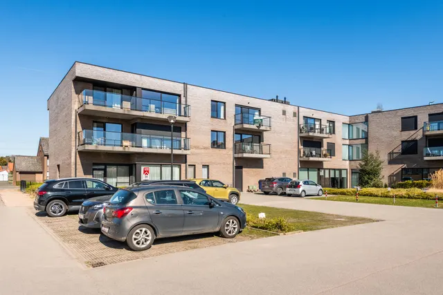 Appartement te koop in Kruibeke – 1/10