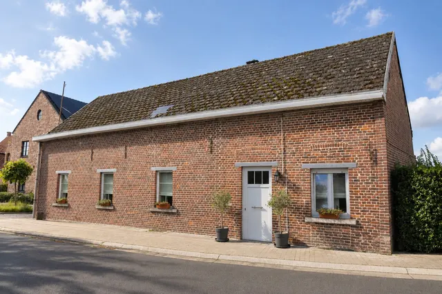 Huis te koop in Nieuwenhove – 1/10