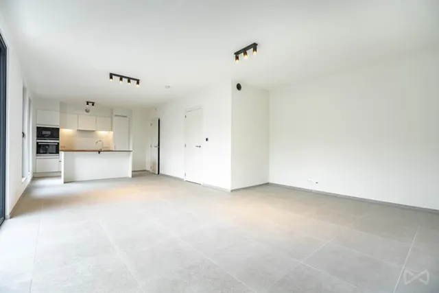 Appartement te huur in Schaarbeek – 1/10