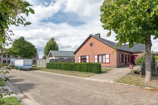 Huis te koop in Beerse – 1/10
