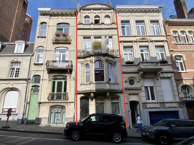 Maison à vendre à Ixelles – 1/21