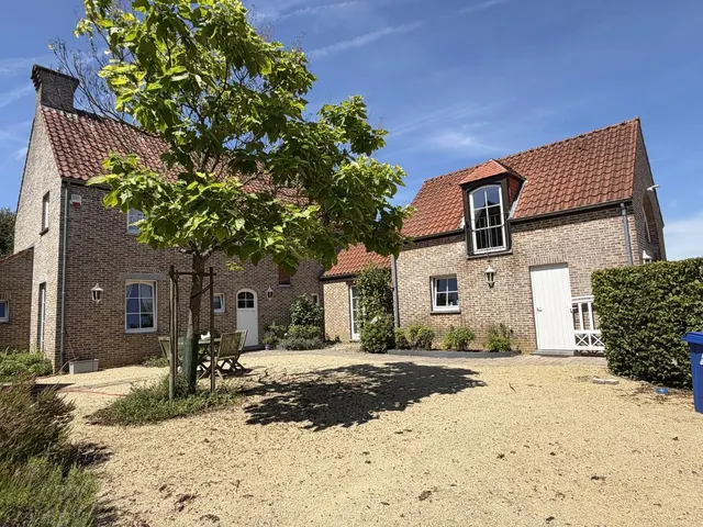 Maison à vendre à Braine-l'Alleud – 1/17