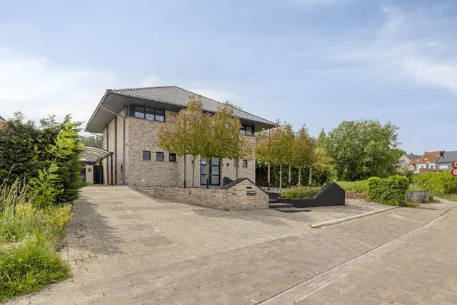 Huis te koop in Denderleeuw – 1/10