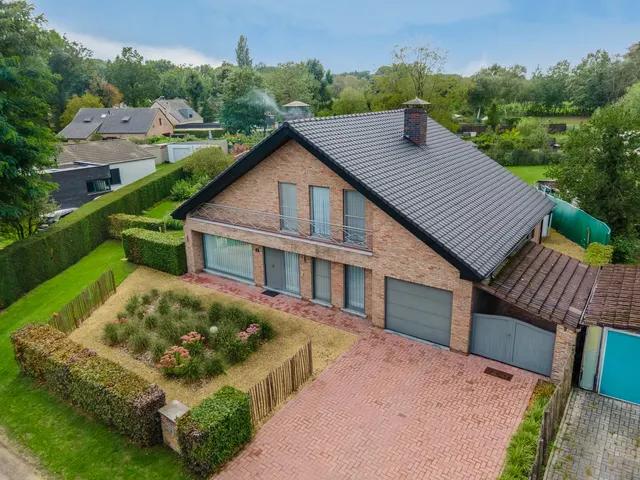 Huis te koop in Zoersel – 1/10