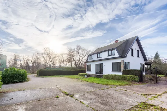 Woning te koop in Aartselaar – 1/10