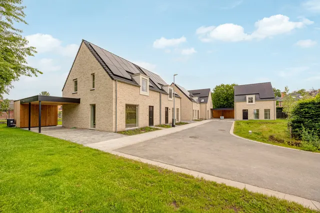 Huis te koop in Zoersel Halle – 1/10