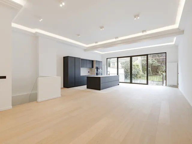 Ground floor with garden à vendre à Woluwe-Saint-Pierre – 1/10