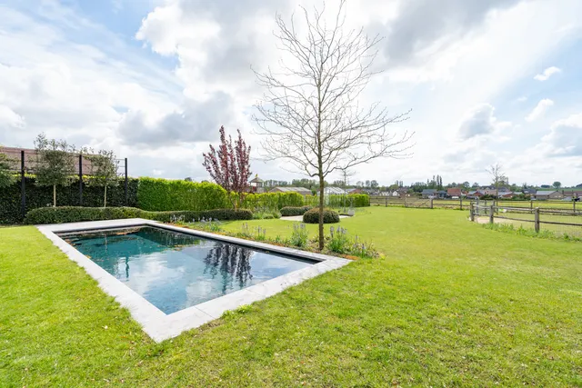 Villa te koop in Anzegem – 1/10
