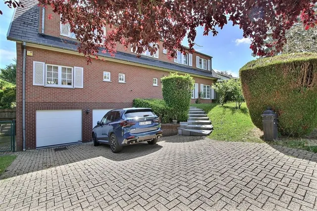 Villa à vendre à Waterloo – 1/10