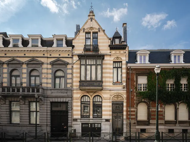 Townhouse te koop in Ixelles – 1/10