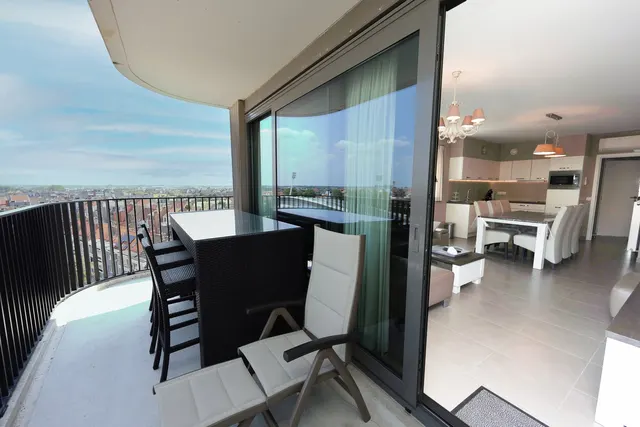 Appartement te koop in Oostende – 1/10